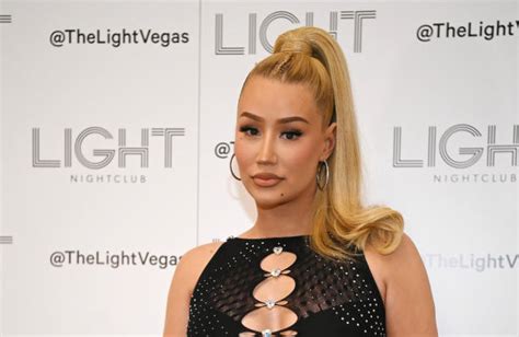 iggy azalea nudes|Iggy Azalea tells fans what to expect after she joins OnlyFans.